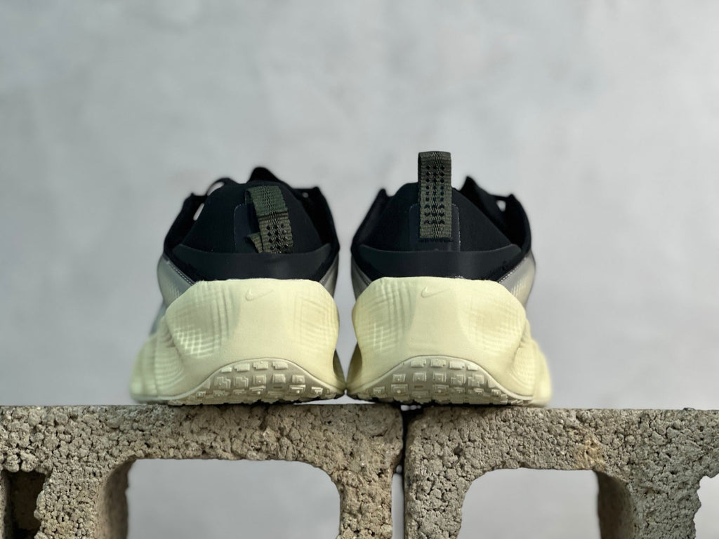 Zoom X Wave – Black Phantom Edition