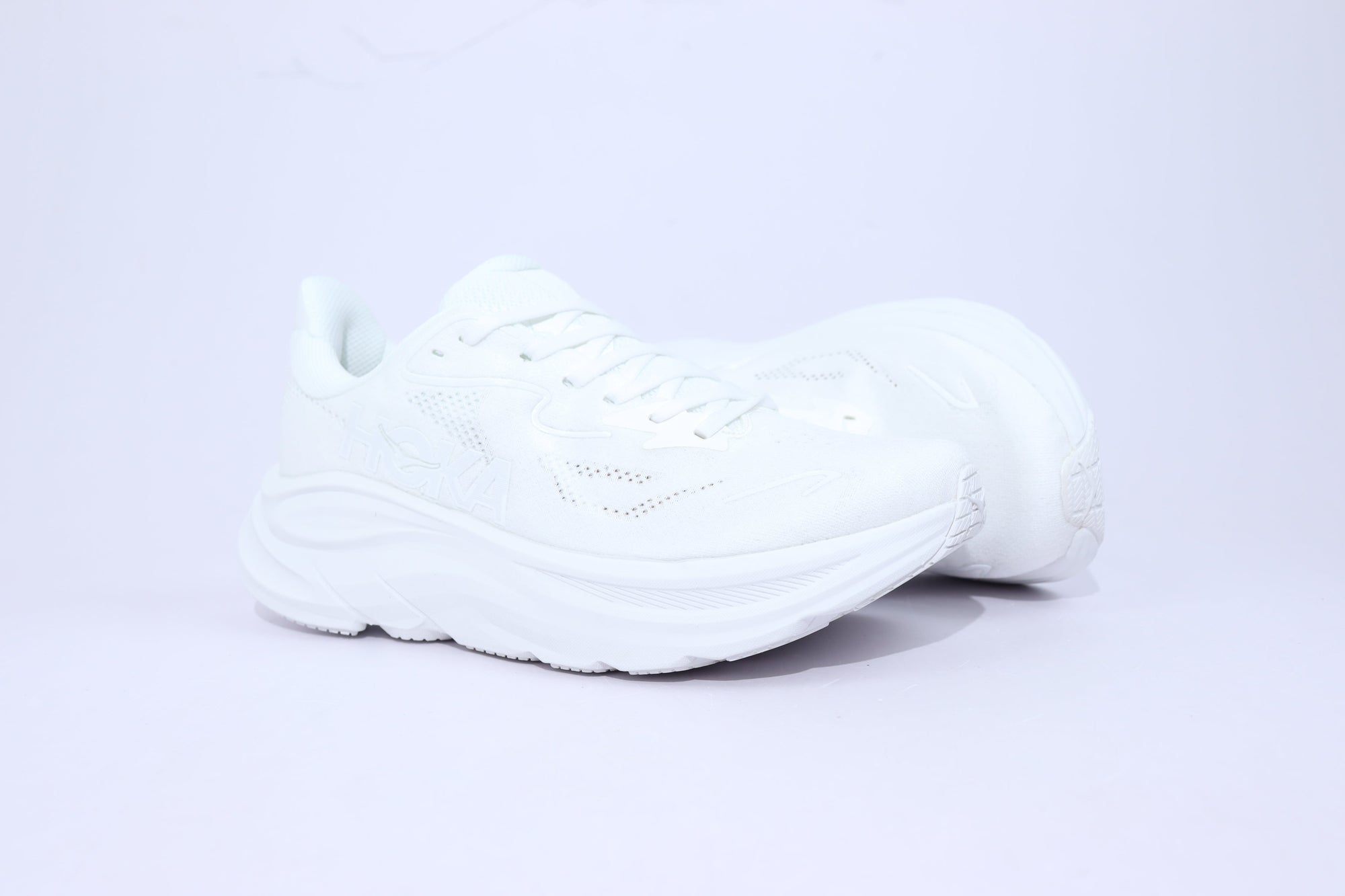 Clifton 10 - HK Unisex Sneakers - White