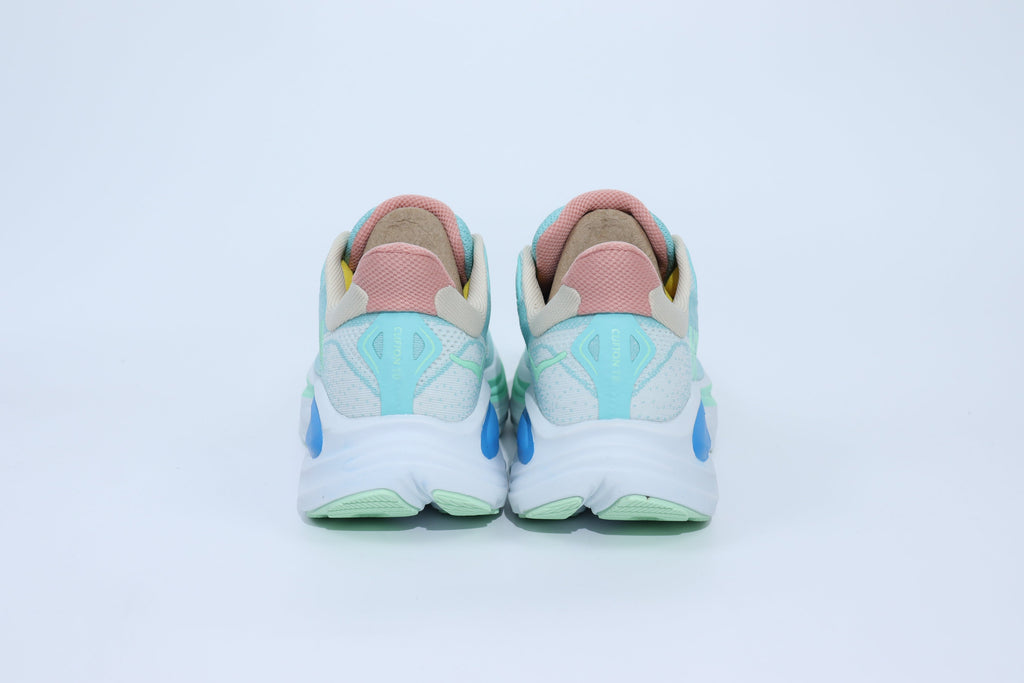 Clifton 10 - HK Unisex Sneakers - Light Blue