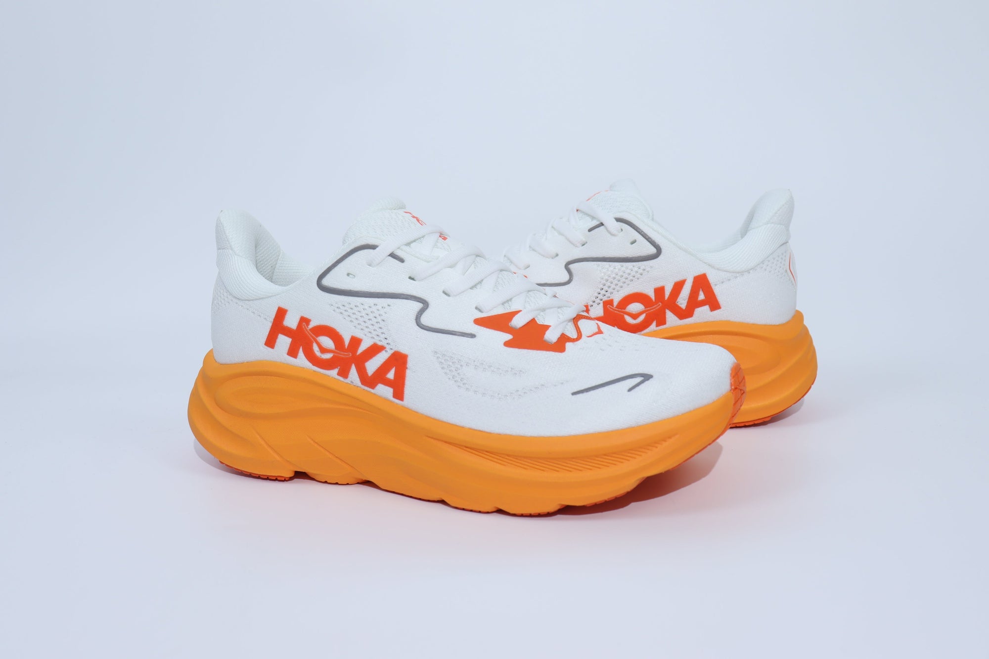 Clifton 10 - HK Unisex Sneakers - Orange