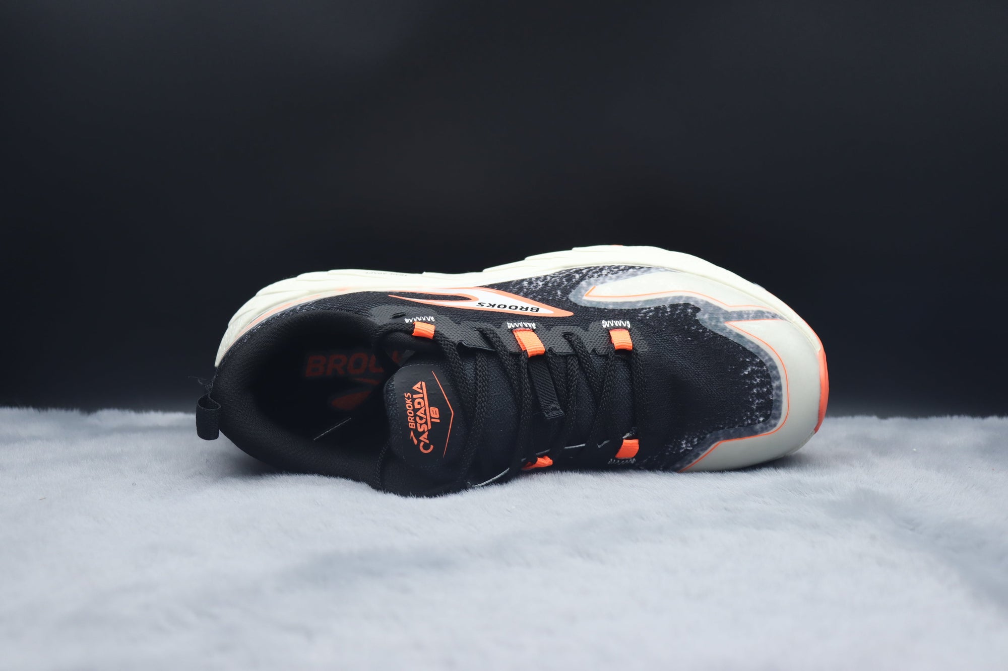 BRKS Cascadia 18 – Neon Ember