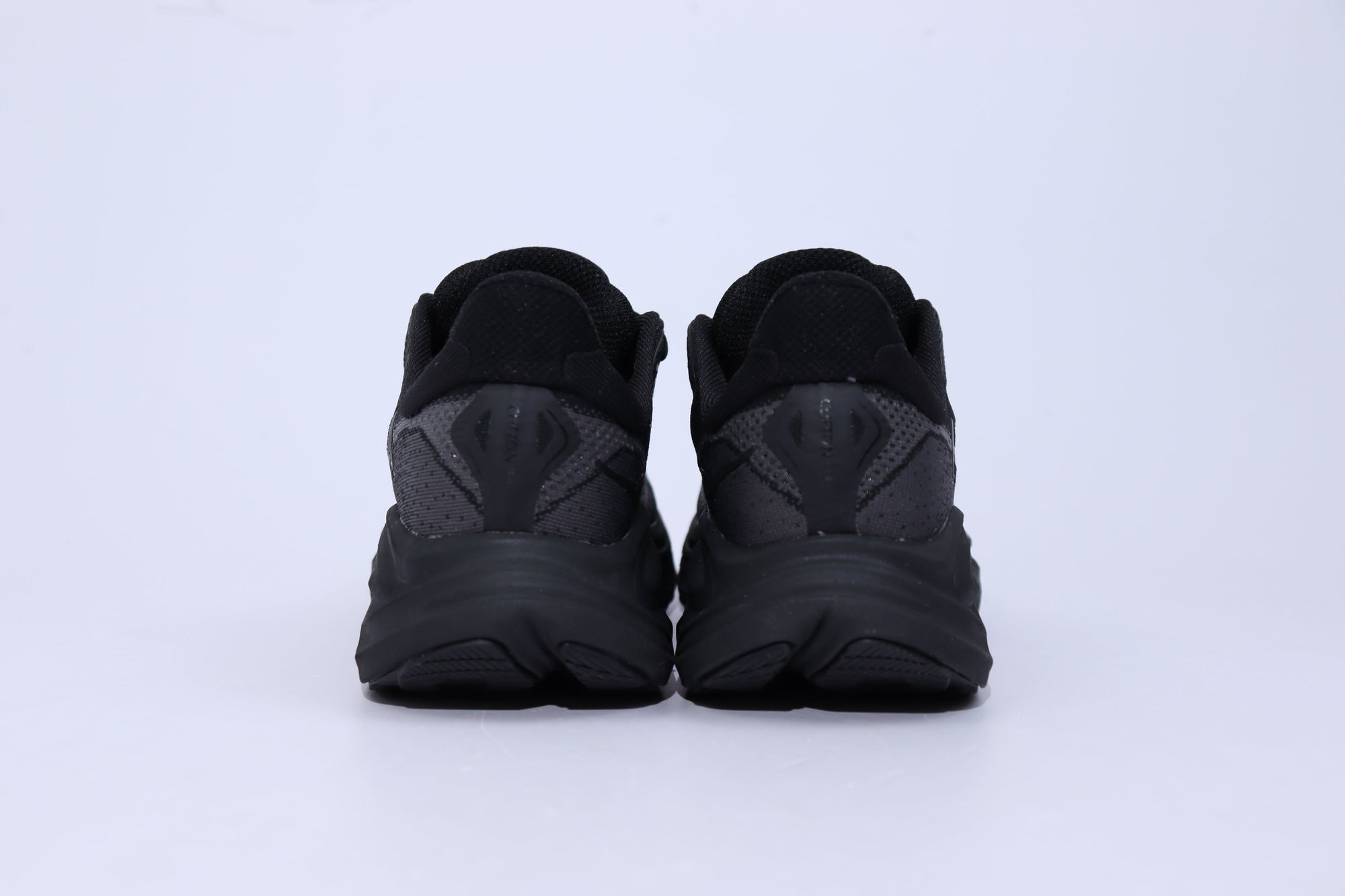 Clifton 10 - HK Unisex Sneakers - All Black