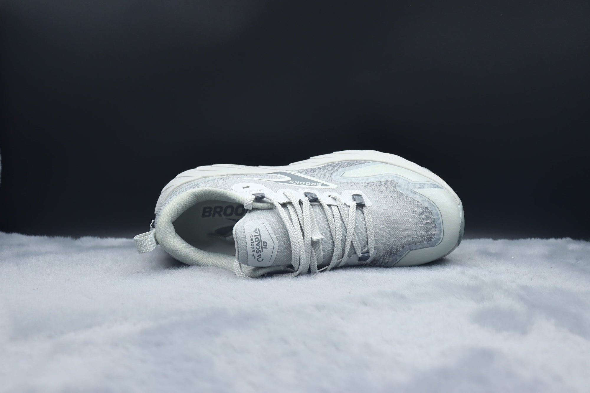 BRKS Cascadia 18 – Arctic White