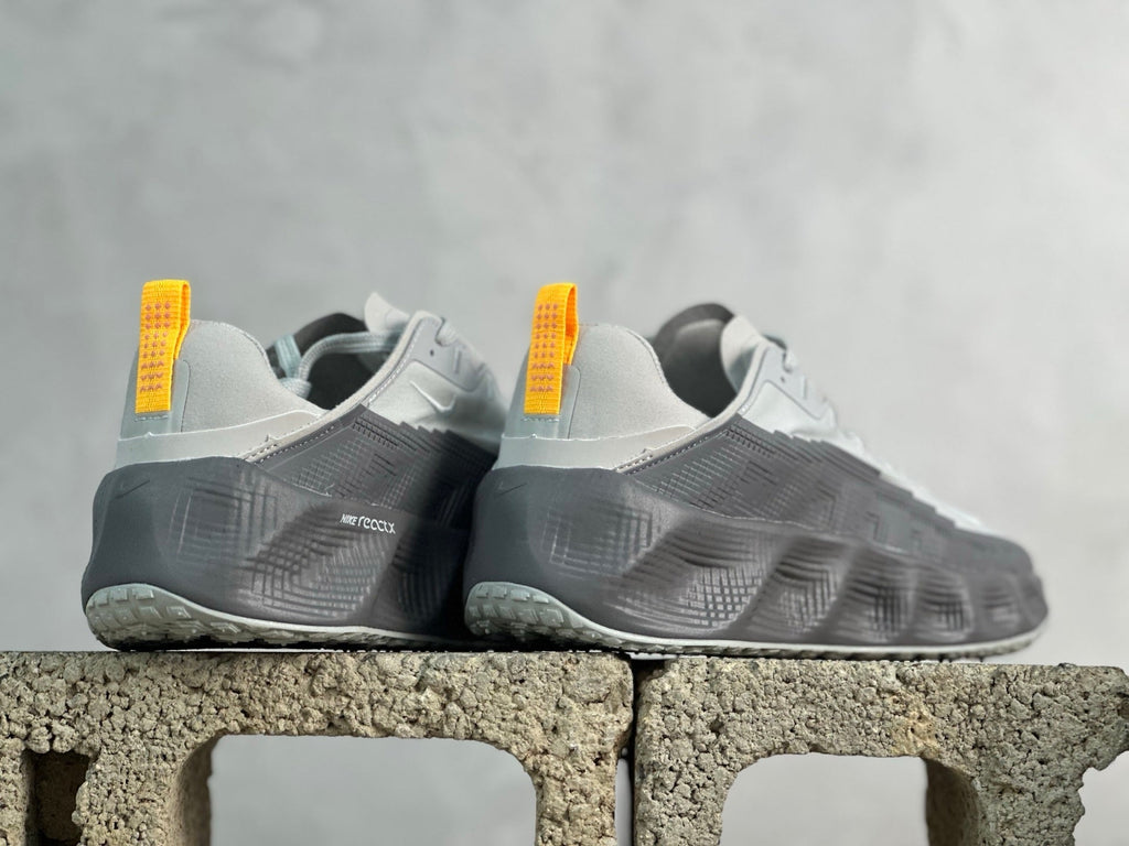 Zoom X Wave – Steel Grey Edition