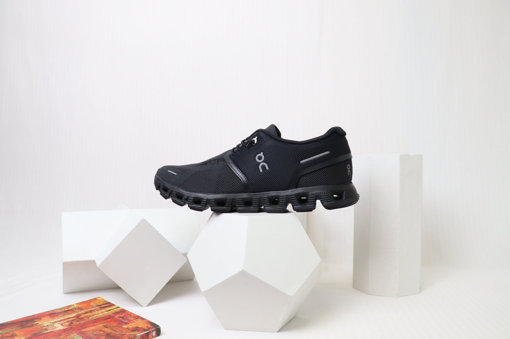 OC 5 - Lightweight Comfort - All Black