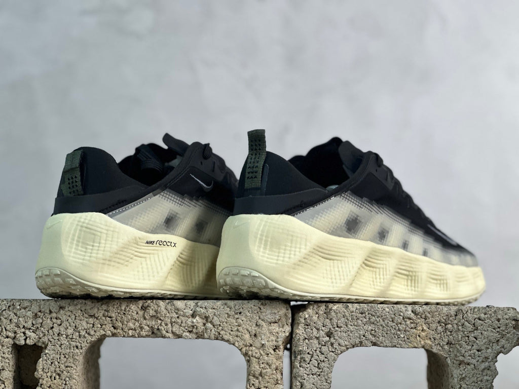 Zoom X Wave – Black Phantom Edition