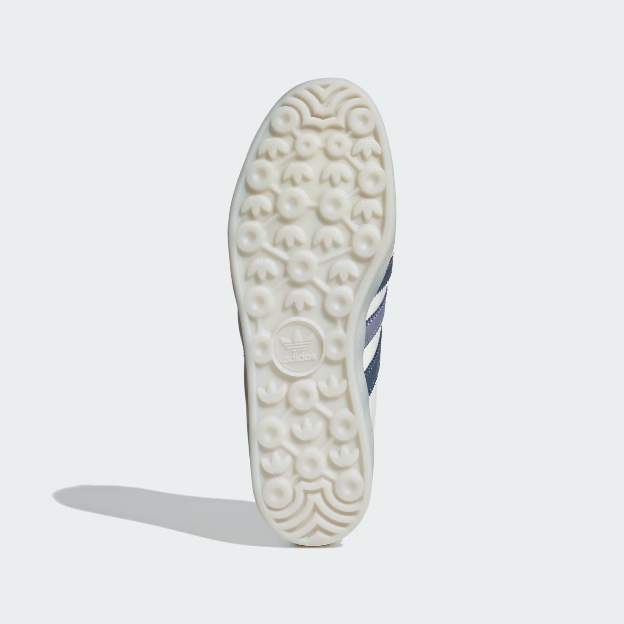 Gazelle Indoor – White & Blue Fade Stripes